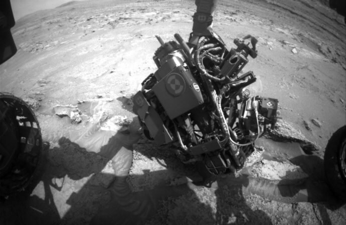Curiosity Blog, Sols 4818-4824: Thinking Out of the Boxwork