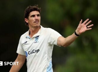 Sean Abbott: Australia international bowler re-signs for Surrey