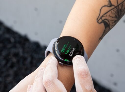 The Pixel Watch now lets you tap to pay without opening the Wallet app