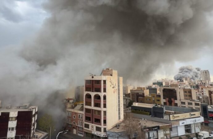 Live updates: Trump to host German leader as US warns Americans to leave Mideast