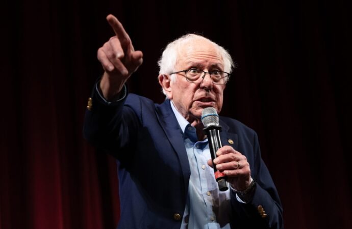 Bernie Sanders’ billionaire tax would soak about 900 people to fund $3,000 checks for the middle class