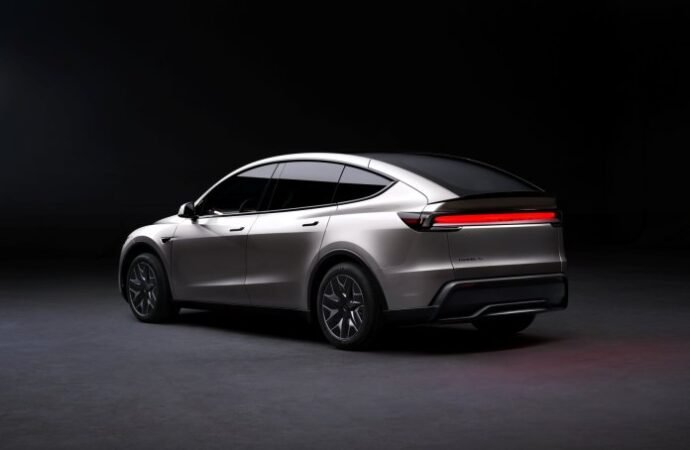 Tesla officially confirms the 6-seater Model Y L for Australia and New Zealand