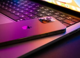 A suite of government hacking tools targeting iPhones is now being used by cybercriminals