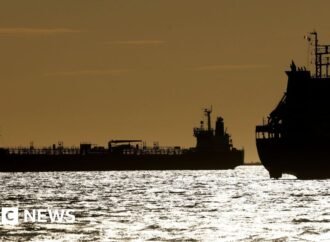 US considers lifting sanctions on some Iranian oil