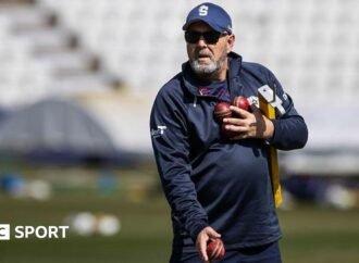 Darren Lehmann: England players do not play enough county cricket