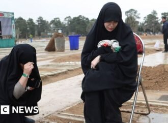 Are the US and Iran holding peace talks, and what do both sides want?