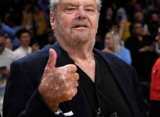 Jack Nicholson Rare Appearance, Birthday Photo With Joni Mitchell