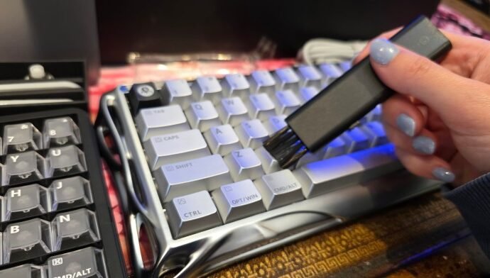 REVIEW: GravaStar Mercury V60 Pro • Built like a tank, sounds like a dream