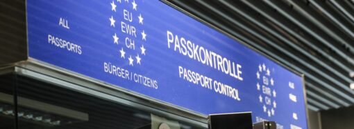 Travelers Flying to Europe Face Long Lines Due to New Immigration System