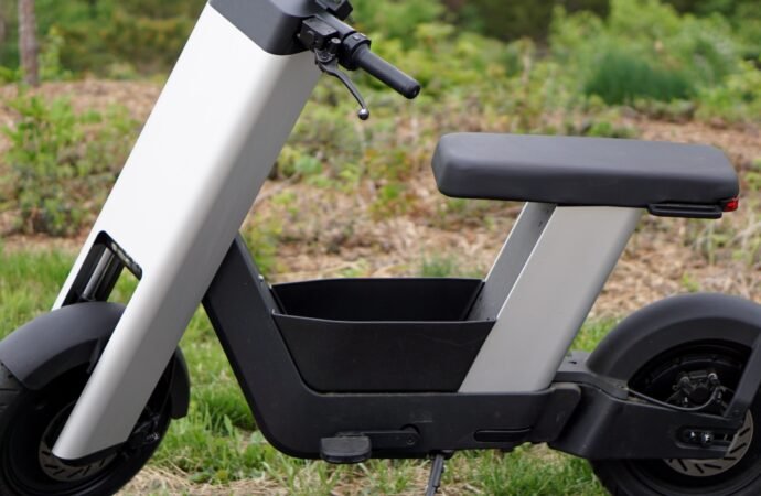 The Infinite Machine Olto is part motorcycle, part bike, part Cybertruck