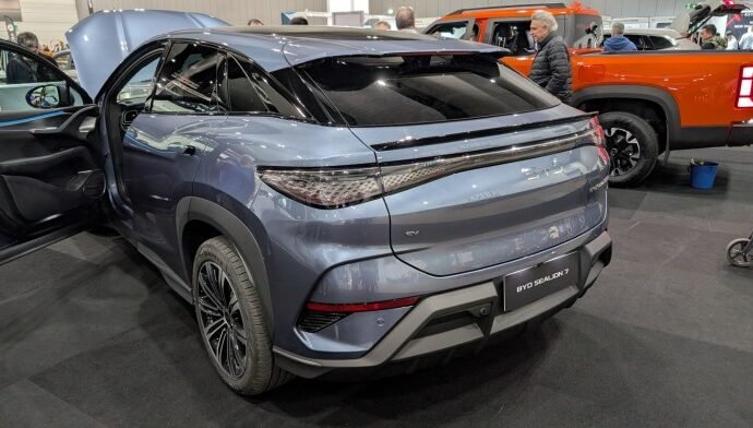 EVs account for record 14.6%+ of new car sales in Australia during March, amid fuel crisis