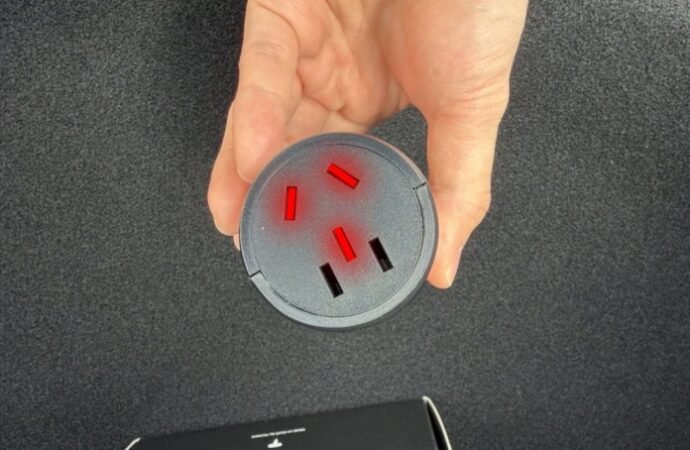 Tesla Model Y L Vehicle-to-load (V2L) revealed!