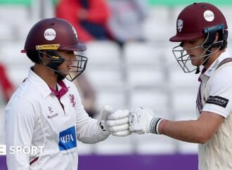 County Championship: Somerset beat Essex by 10 wickets