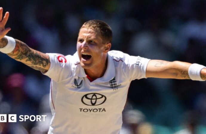 Brydon Carse ruled out of IPL with Sunrisers Hyderabad because of a hand injury