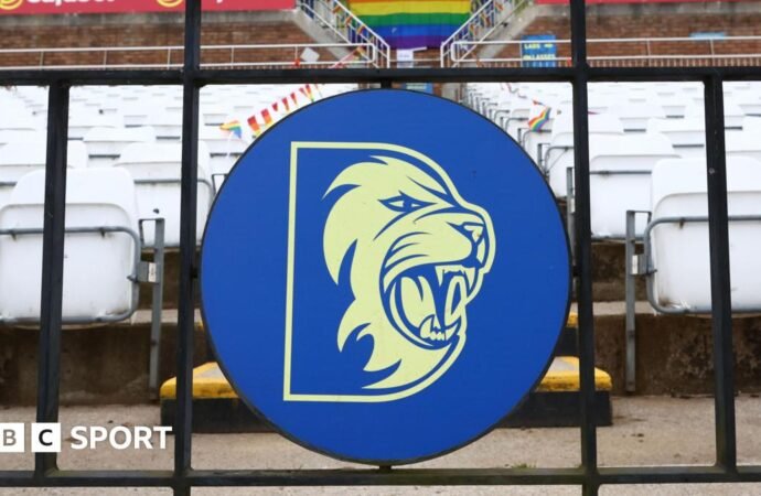 County Championship: Spectators told to stay away after Storm Dave