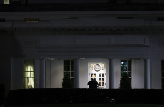 Justice Department cites dinner shooting to press preservationists to drop Trump ballroom suit