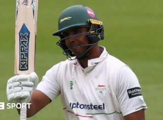 County Championship: Leicestershire pair hit half-centuries to frustrate Sussex