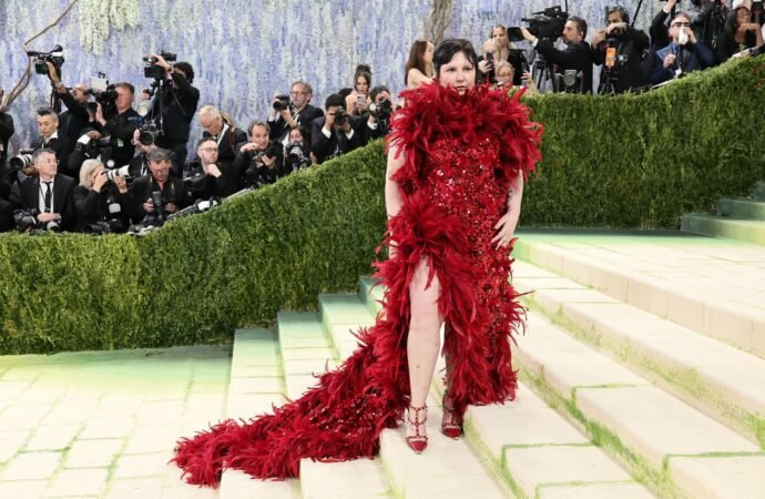 “You’re in Your Body. You Can Do This”—Lena Dunham on Returning to the Met Gala After 7 Years