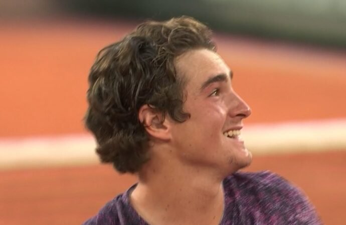 Brazilian teen upsets Djokovic