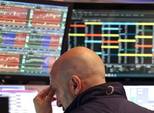 Stock Market Outlook: Cash Holdings Flashing Sell Signal, BofA Says