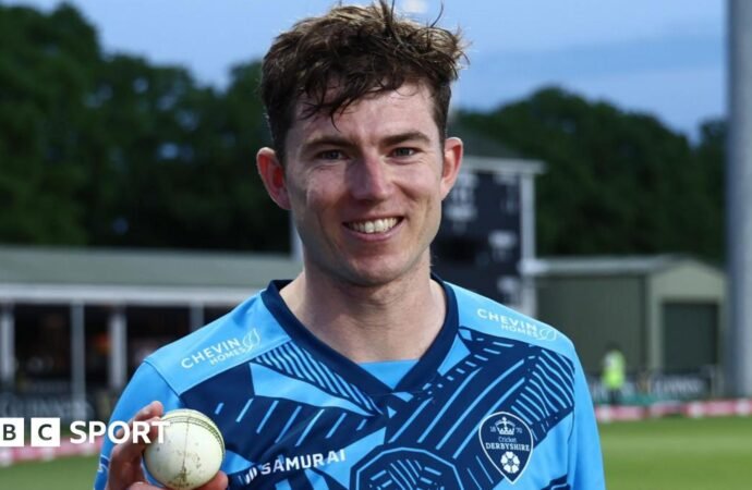 T20 Blast: Martin Andersson stars as Derbyshire beat Leicestershire