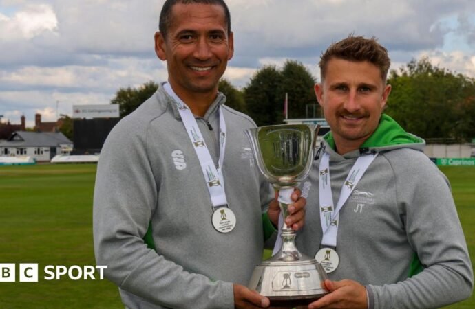 Leicestershire: Head coach Alfonso Thomas assistant coach James Taylor sign new deals