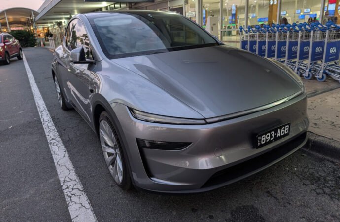 REVIEW: Hiring a car using Evee rental and car sharing platform – the Tesla Model Y with FSD