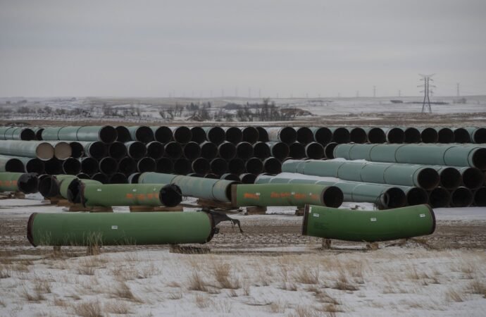 Frankenpipelines: Inside Trump’s bid to resurrect Keystone XL and stretch Dakota Access north