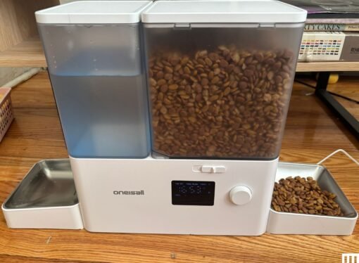 These 11 Automatic Cat Feeders Were the Best We Tested in 2026