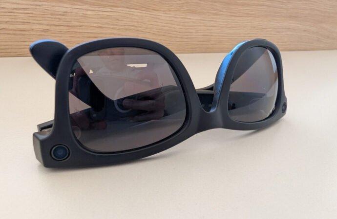 REVIEW: Ray-Ban Meta Wayfarer (Gen 2) is the first pair of smart glasses I actually want