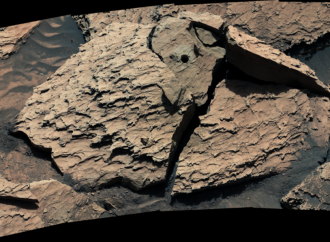 Curiosity Shakes Loose a Pesky Rock