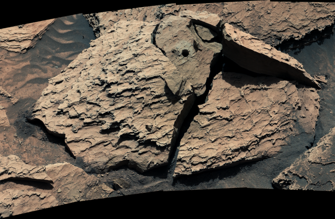 Curiosity Shakes Loose a Pesky Rock