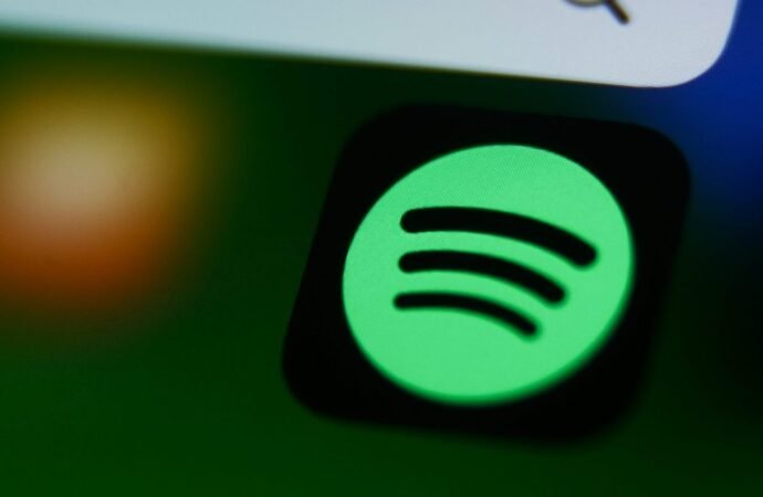 Spotify and Universal Music strike deal allowing fan-made AI covers and remixes