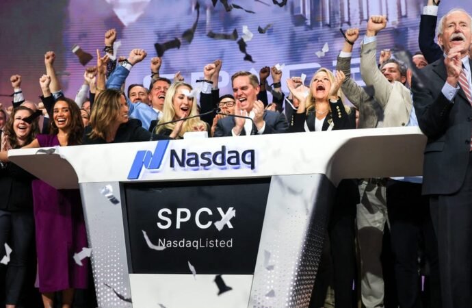 SpaceX’s Mega Rally Is Hitting Its First Stumble