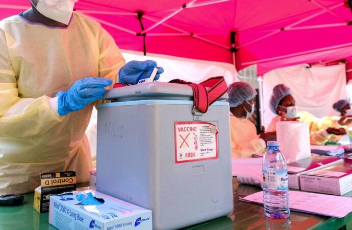 The Most Promising Ebola Vaccine Has Been Sitting on the Shelf for 15 Years