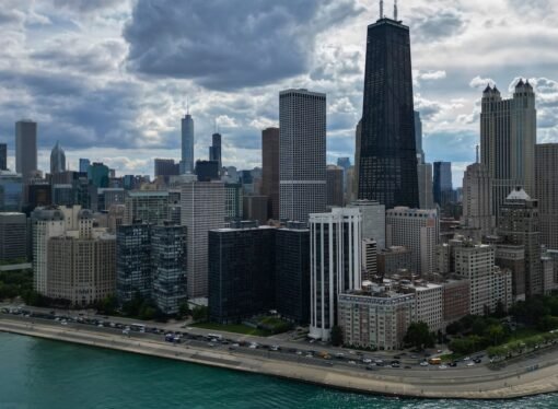 7 killed and dozens injured following series of weekend shootings in Chicago