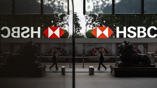 More than 1,000 Australian HSBC customers were targeted by fraudulent phone calls.