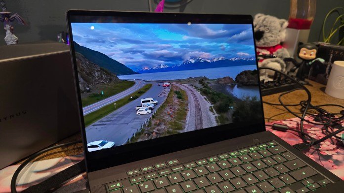 Close-up of the screen showing a super clear and vibrant display. You can't even see the individual pixels.
