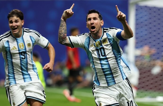 4 ways being a soccer fan affects your body
