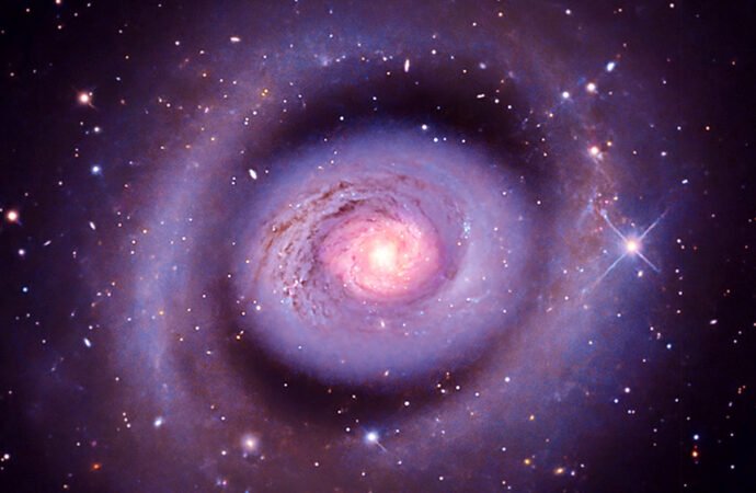 A new look (and sound) for Messier 94 – NASA
