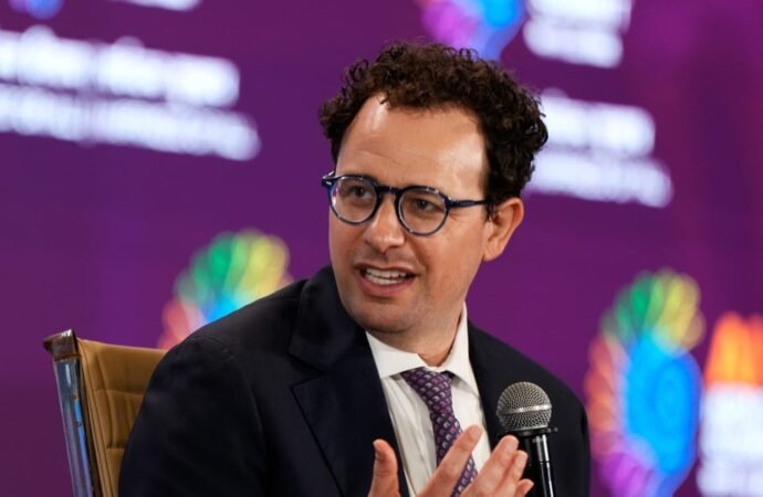 AI Giants Learn What Everyone Else on the Modern Internet Already Knows