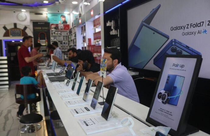 AI-driven memory shortage shakes Indian smartphone market | TechCrunch