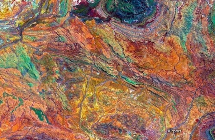 Ancient rocks suggest water has shaped Earth for 3.1 billion years
