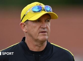 Andy Flower rules himself out to replace Brendon McCullum as England Test team coach