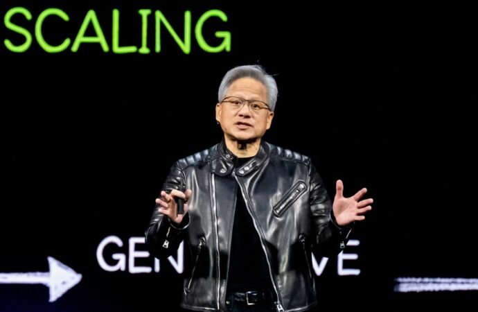 As US weighs response to Chinese AI, industry urges against broad open weight restrictions | TechCrunch
