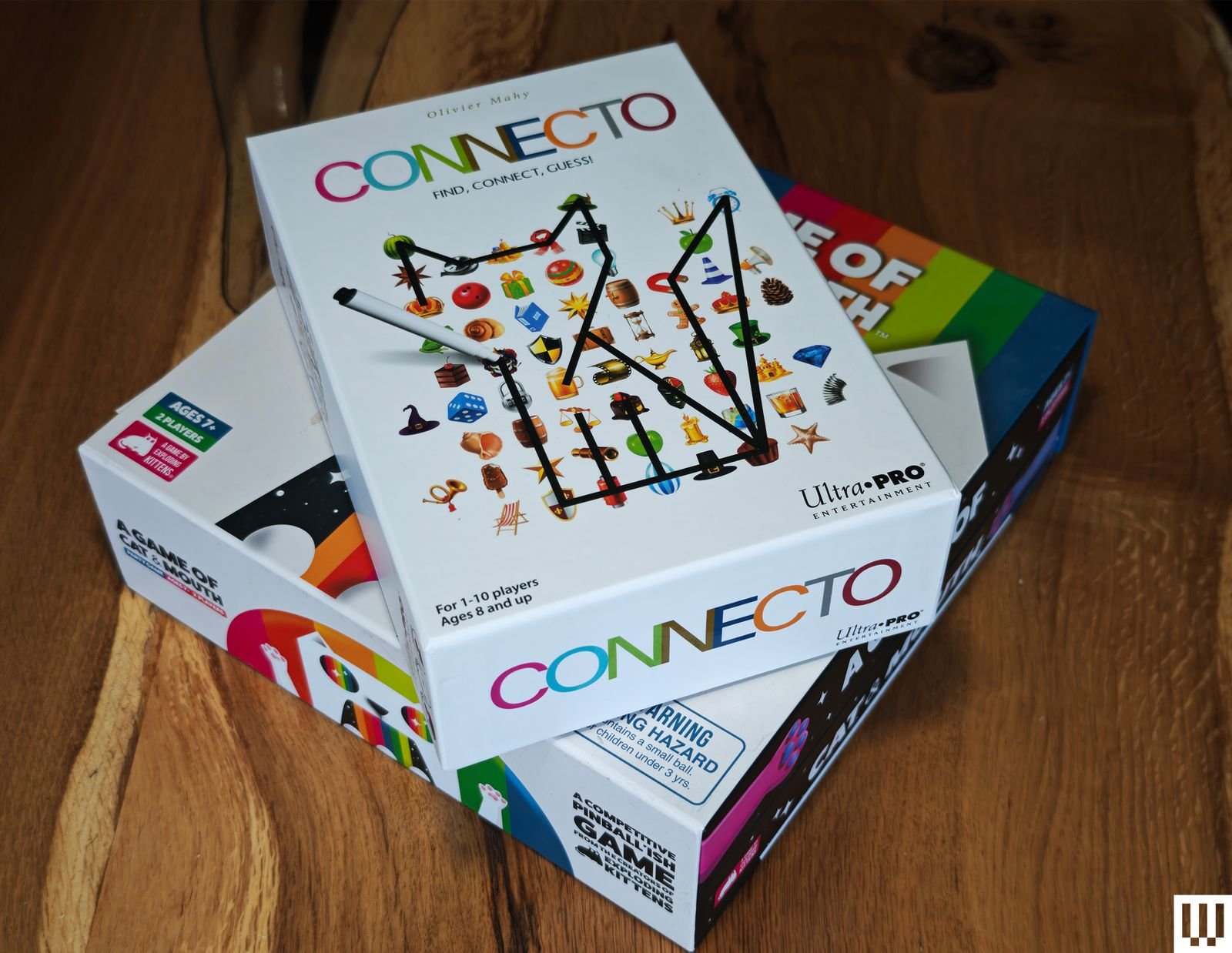 The Best Family Board Games You Shouldn't Bother Putting on a Wooden Table