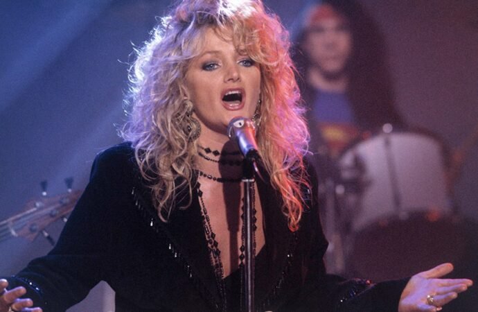 Bonnie Tyler, singer of ‘Total Eclipse of the Heart’ and ‘Holding Out for a Hero’, dies at 75