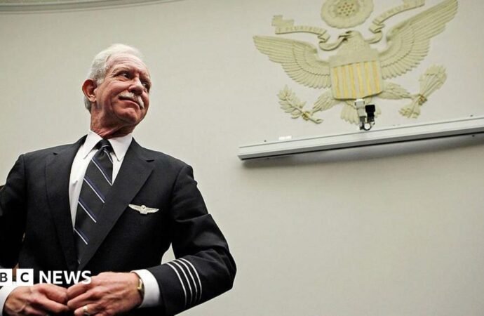 Captain Sully, pilot of ‘Miracle on the Hudson’, reveals Alzheimer’s disease