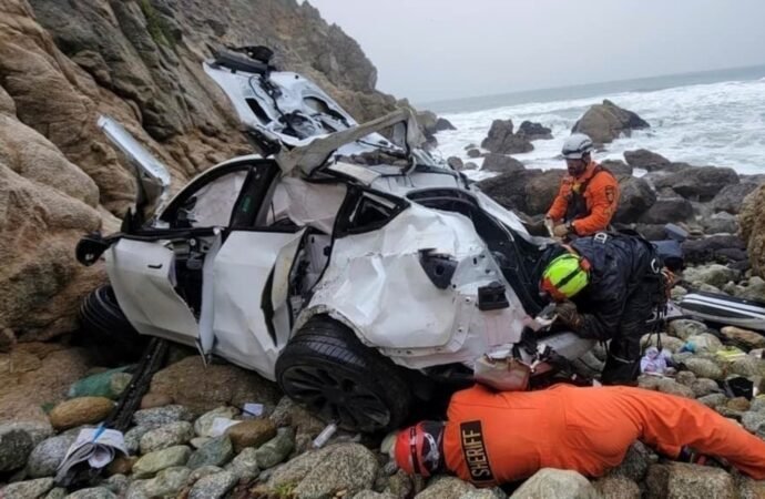 Charges against father who led family to cliff dropped after mental health treatment