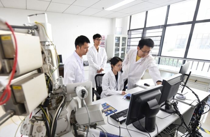 China promotes prestigious grants for young scientists: will it facilitate competition?